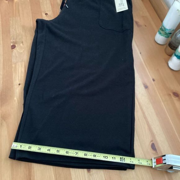 Terra and Sky Black Knit Capri with Pockets Drawstring Waist Size 1X 16W-18W NWT - Picture 9 of 12